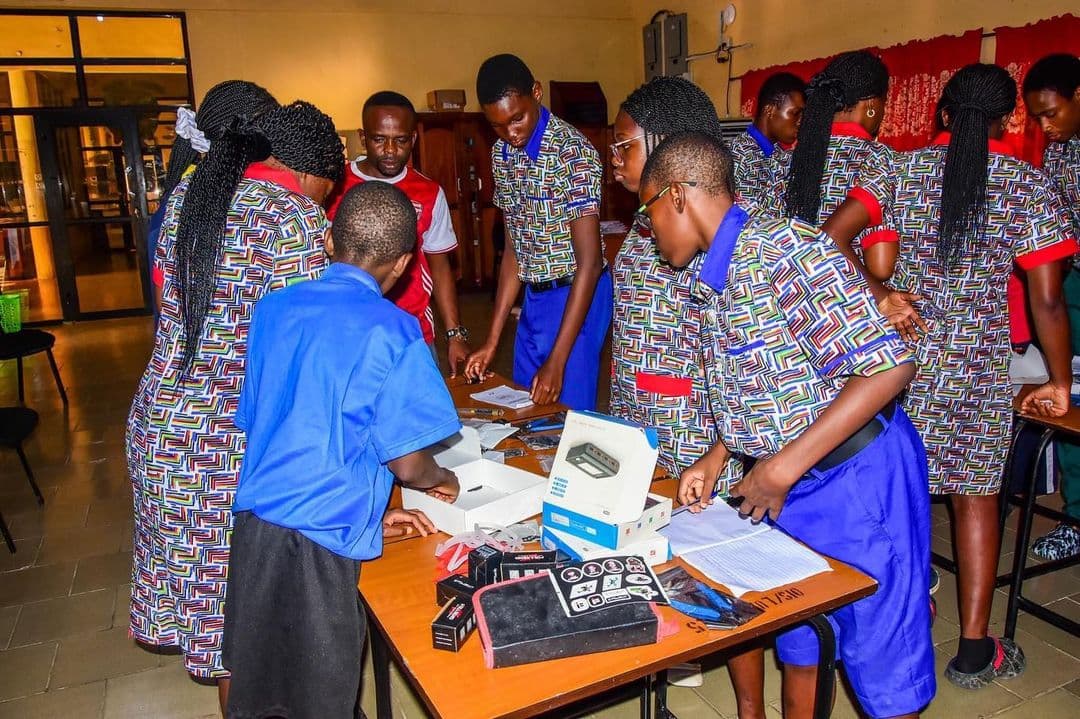 LEADERSHIP AT OLASHORE